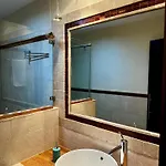 Atico Deluxe San Basilio דירה
